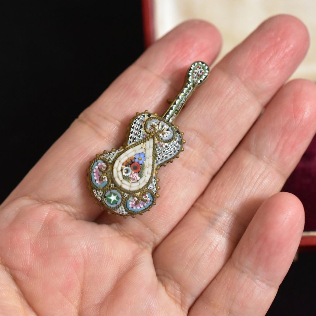 イタリア製アンティーク マイクロモザイクのマンダリンのブローチ
