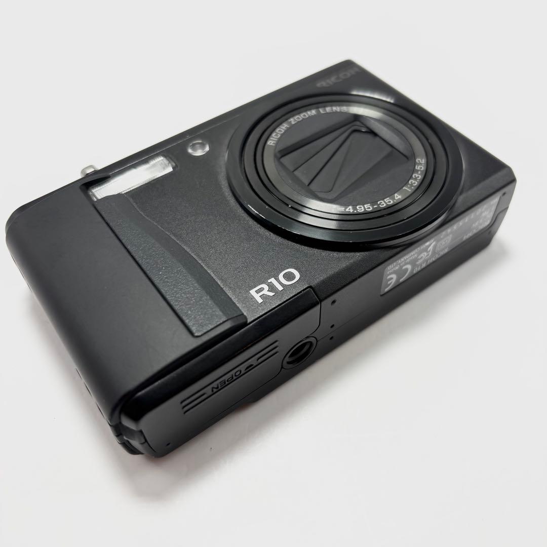 【美品】RICOH R10 ブラック コンパクトデジタルカメラ
