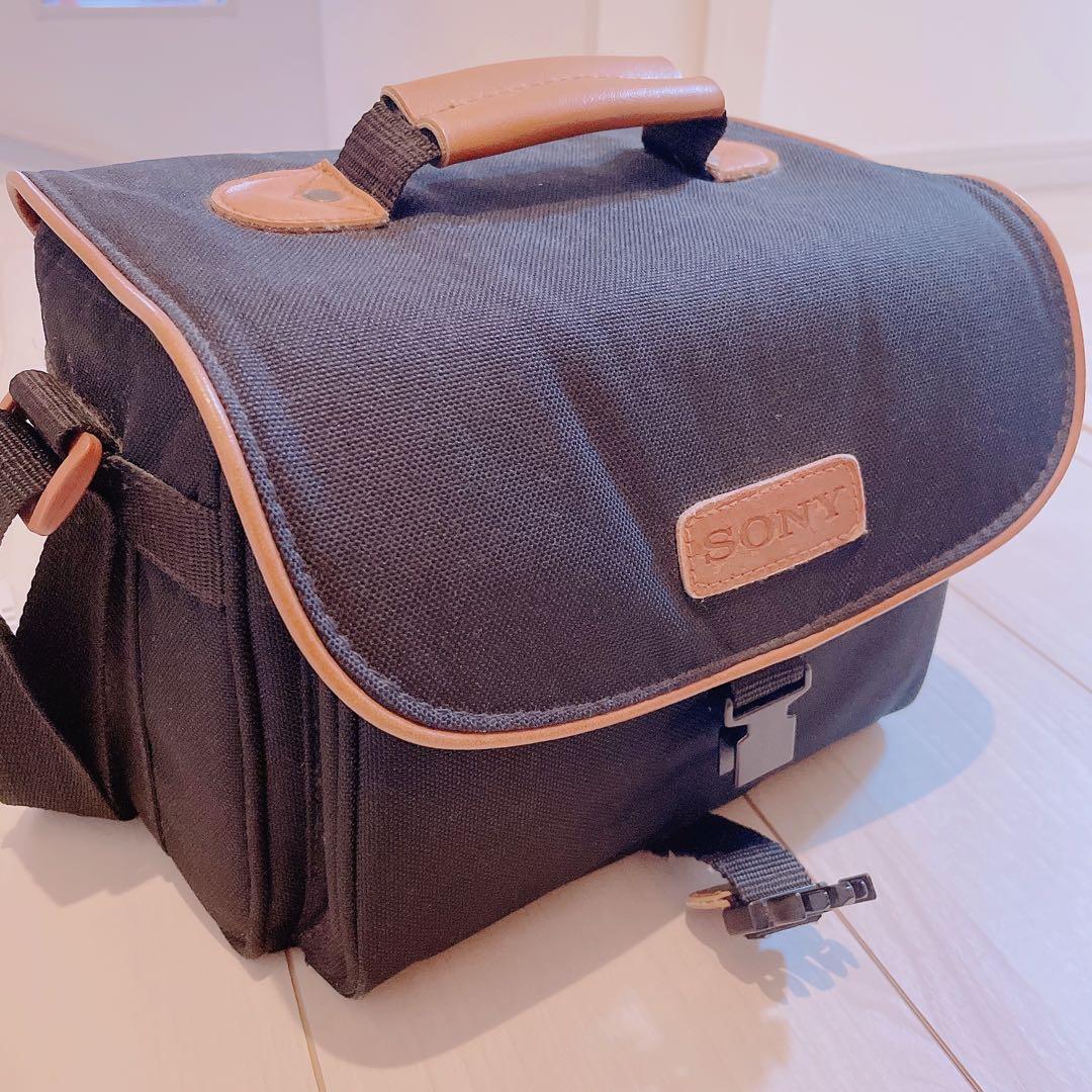 Canon EOS Kiss X4＋50mm単焦点＋ストロボ＋バッグ美品 動確済