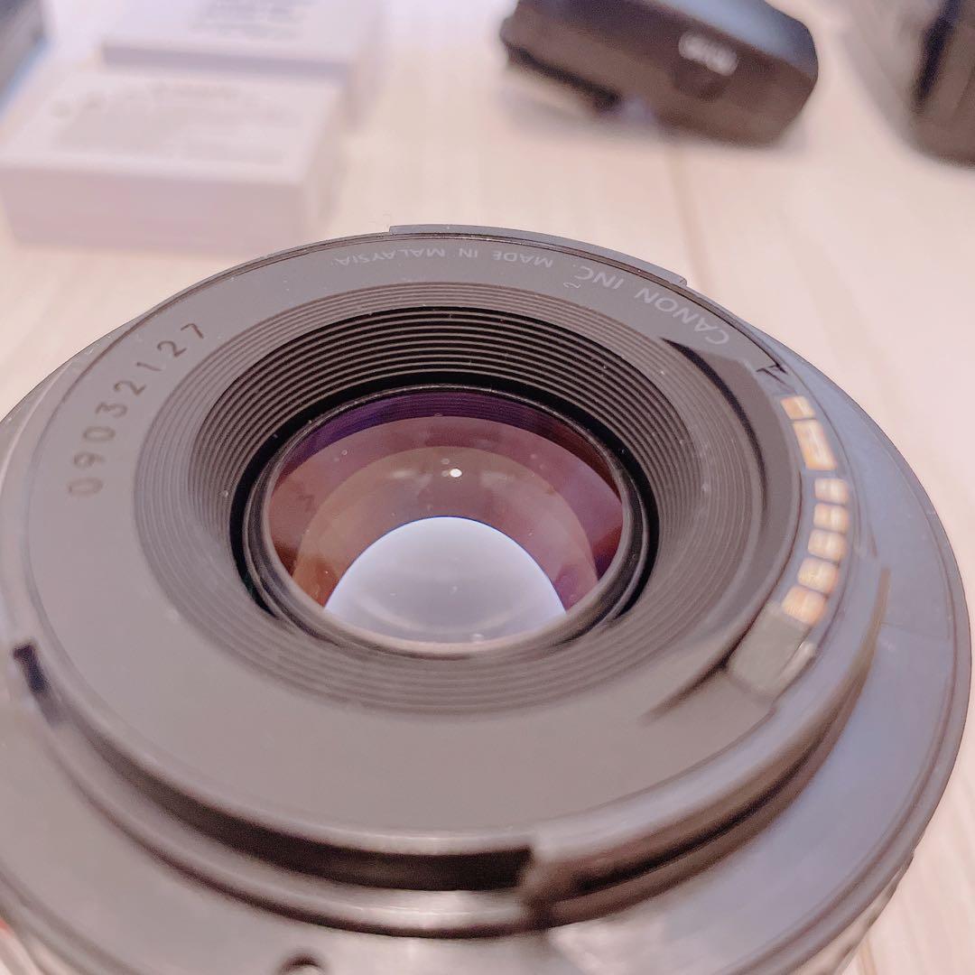 Canon EOS Kiss X4＋50mm単焦点＋ストロボ＋バッグ美品 動確済