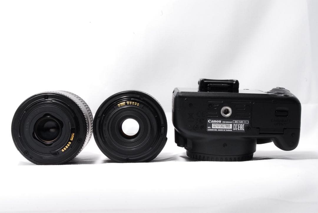 ❣️届いてすぐ使える❣️Canon Kiss X 7 ダブルレンズ キャノン
