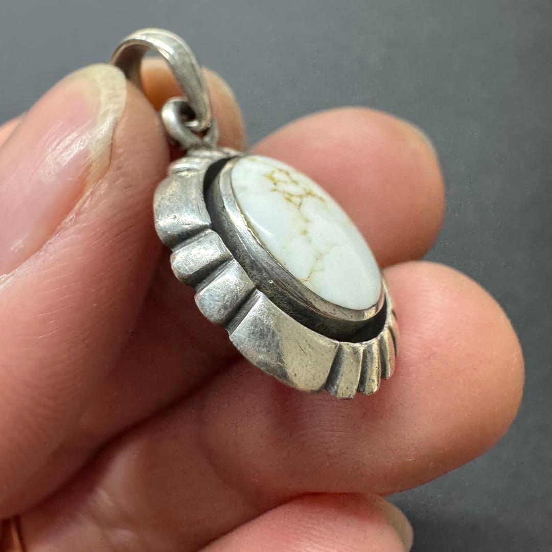 【ホワイトバッファロー sterling刻印】silver925 トップ