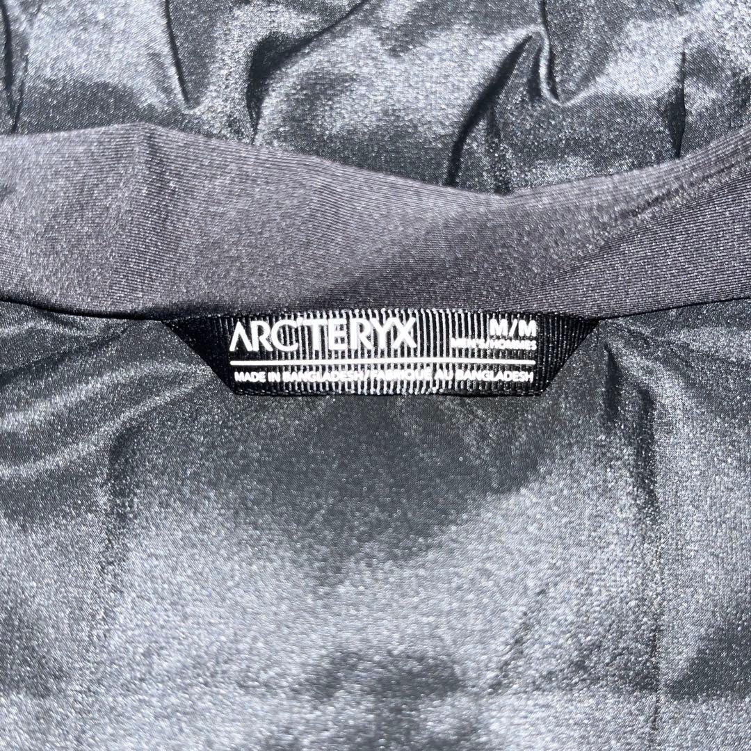 【新品未使用】アークテリクス アトムヘビーウェイト フーデイ サイズM 黒