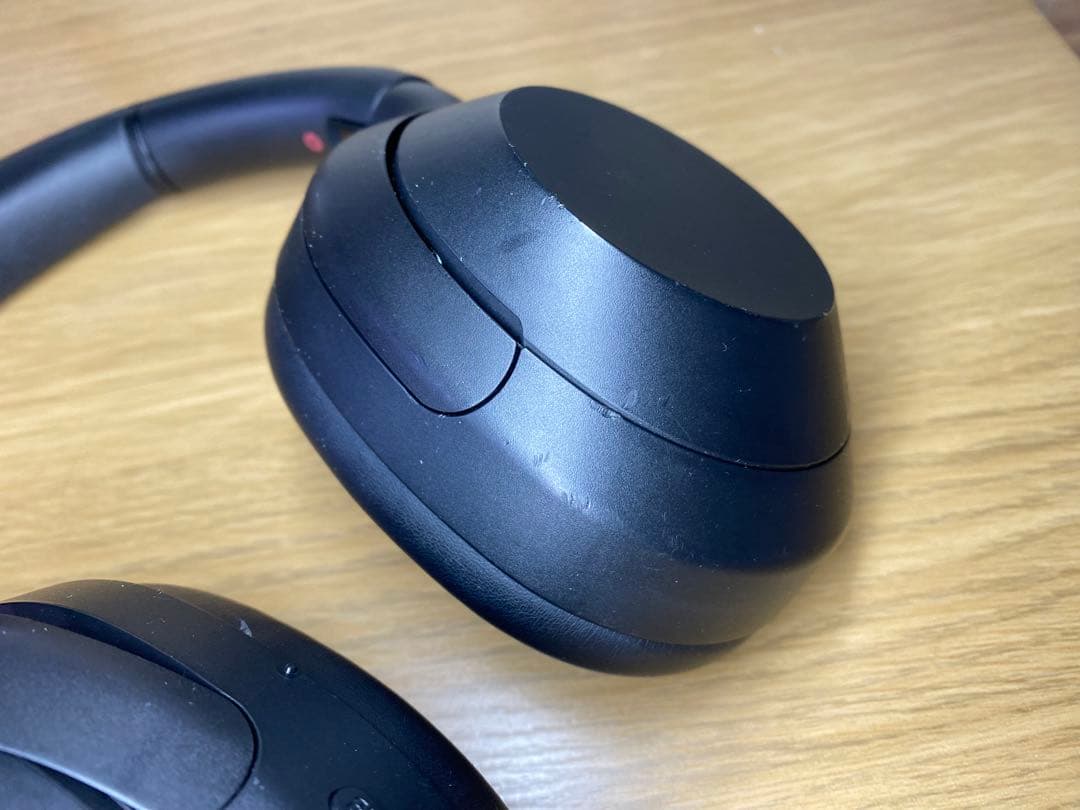 ブラック ワイヤレスヘッドホンソニーWH-ULT900n