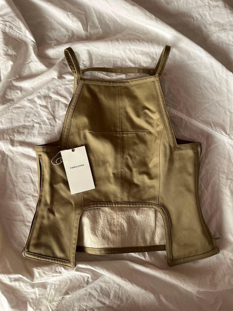 フミカウチダUNIFORM WEAPON SQUARE-NECK TOP