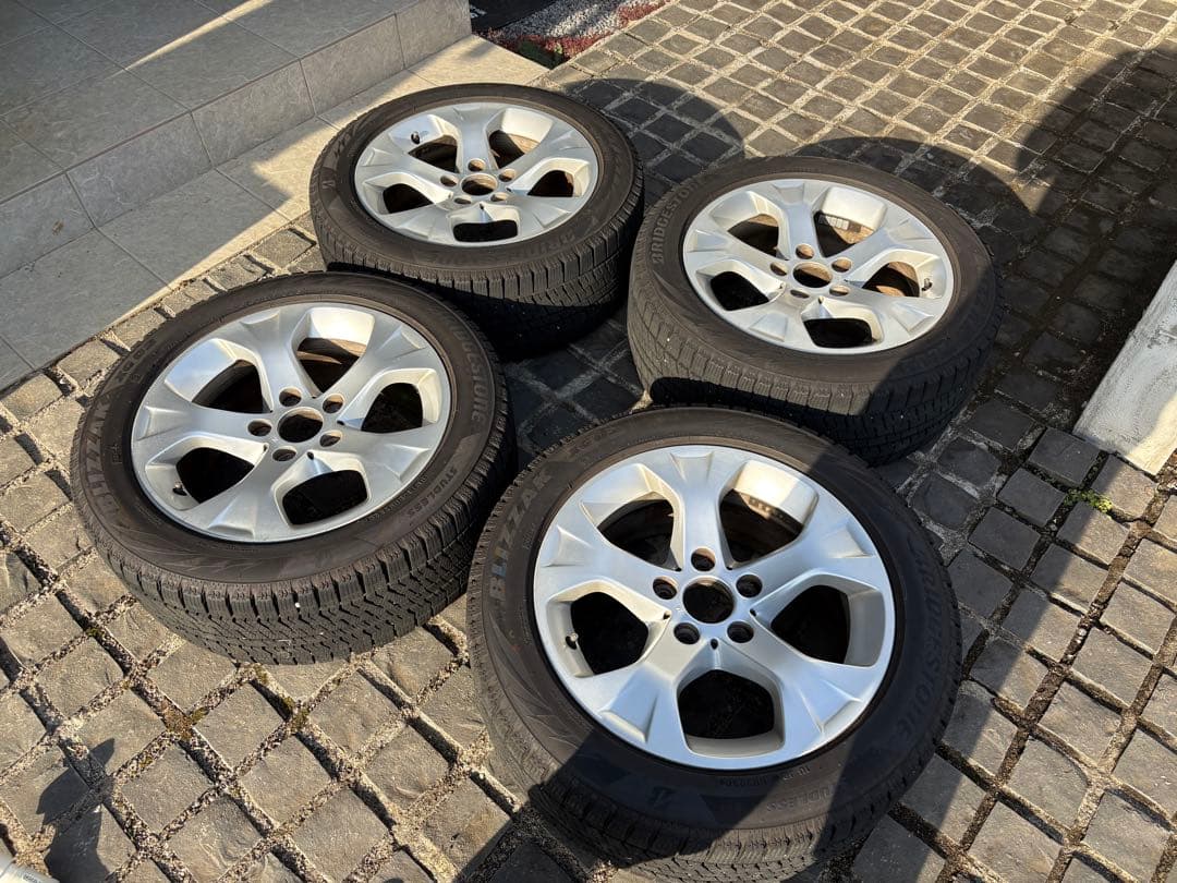  X1e84vl18スタッドレス BRIDGESTONE225/50R17