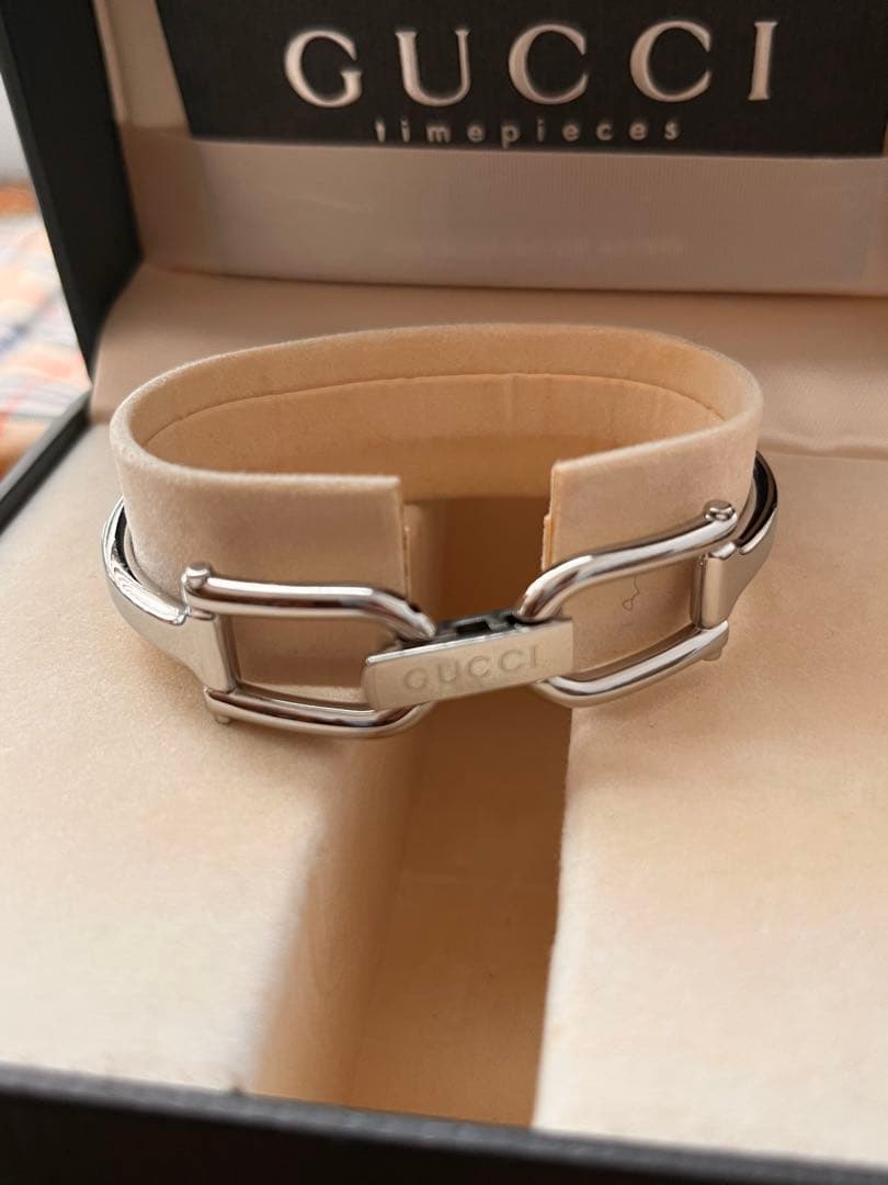 GUCCI 腕時計 ブラック/シルバー