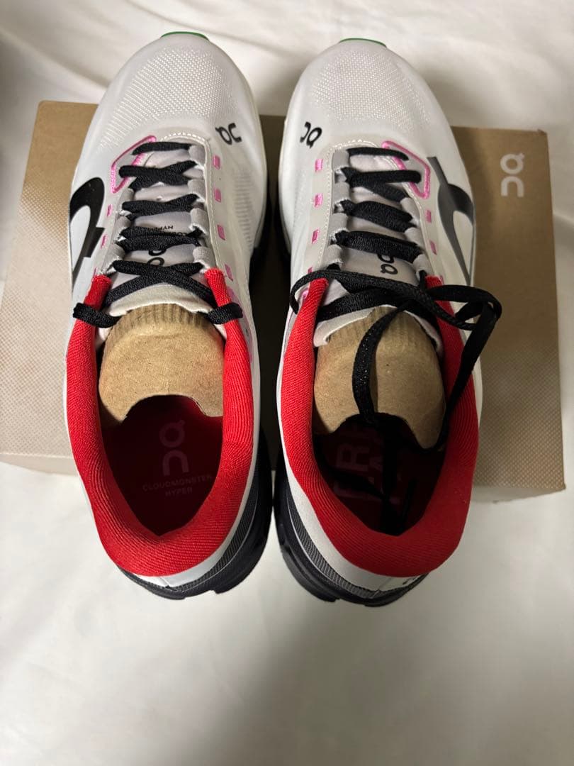 未使用on スニーカー　クラウドモンスターハイパー 26.5cm