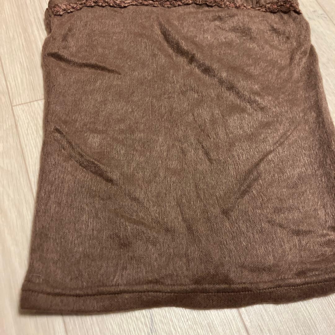 公*o様 J66 リズリサポンポン付きキャミソール茶色