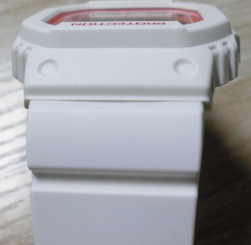 未使用！箱 取説 タグ付 カシオ ベビーG BGD-501 広島カープ限定 白