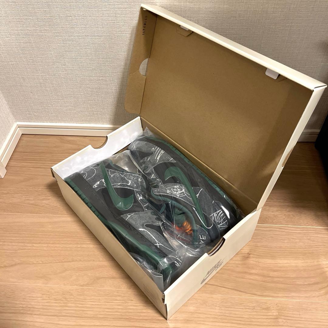 新品 THERE SKATEBOARDS ナイキ SB DUNK ロー 28.5