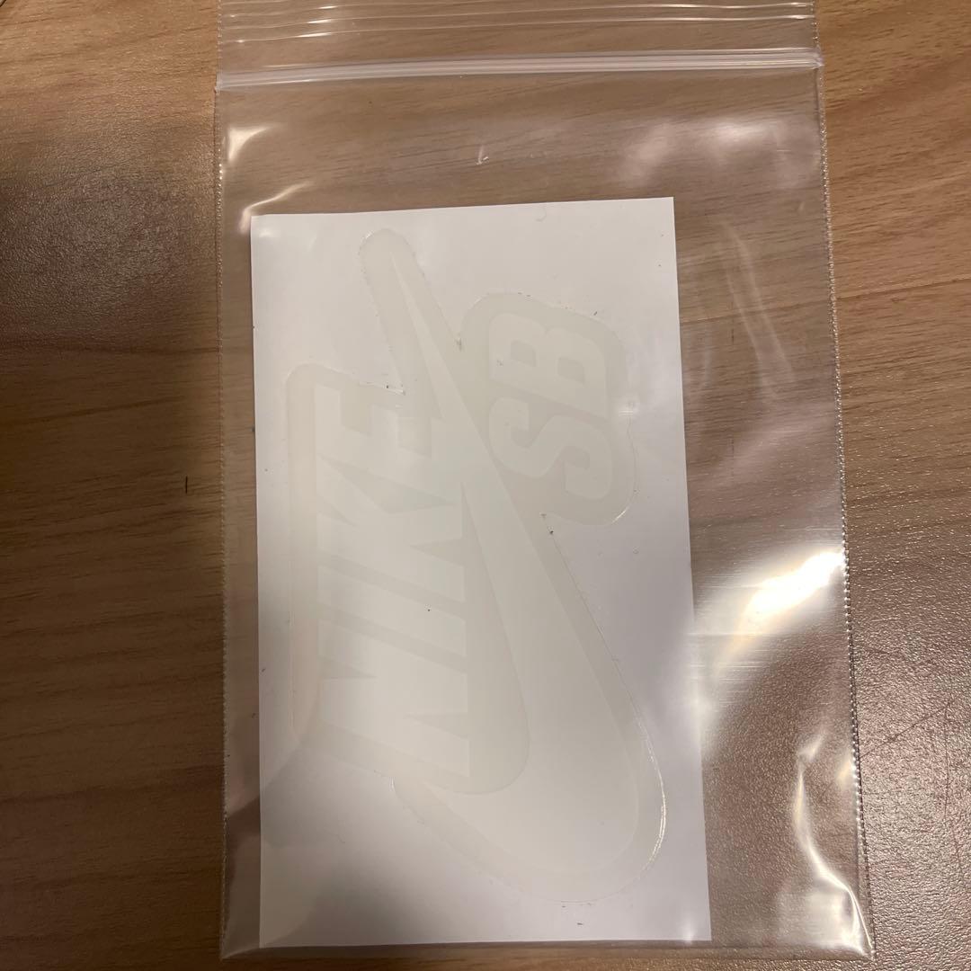 新品 THERE SKATEBOARDS ナイキ SB DUNK ロー 28.5