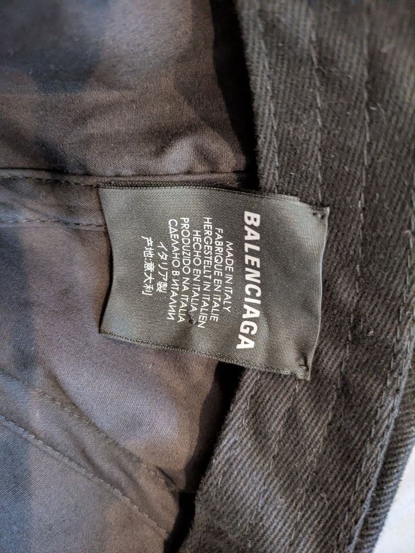 BALENCIAGA バレンシアガ BBロゴ ブラックキャップ 収納袋付き