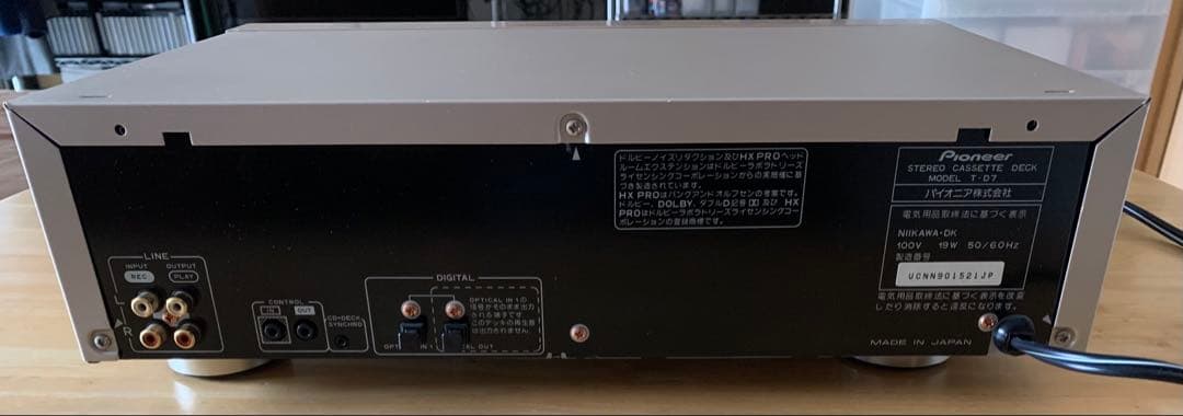 Pioneer 内部の信号処理をデジタル化3ヘッドシングルカセットデッキT−D7