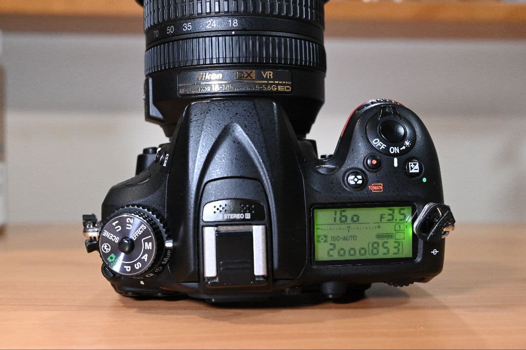 Nikon D7200 18-140レンズキット 55-300付き