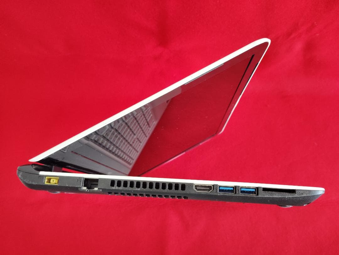 NEC ホワイトノートPC Windows 11 Office搭載①