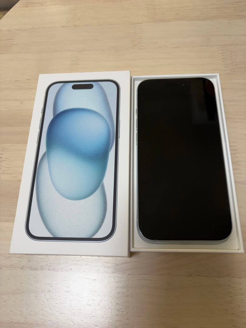 【美品】iPhone 15 128GB ブルーSIMフリー