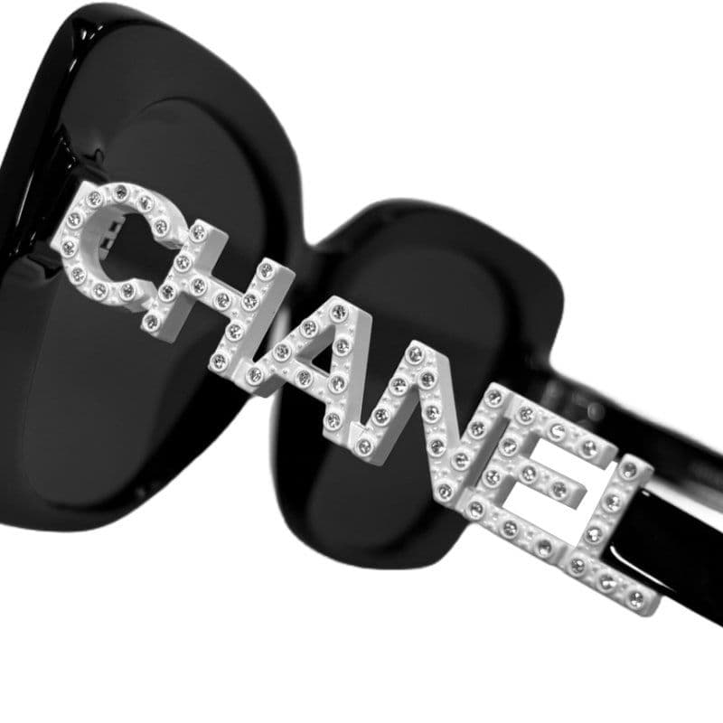 【CHANEL】ストーン付きブラックサングラス ホワイト