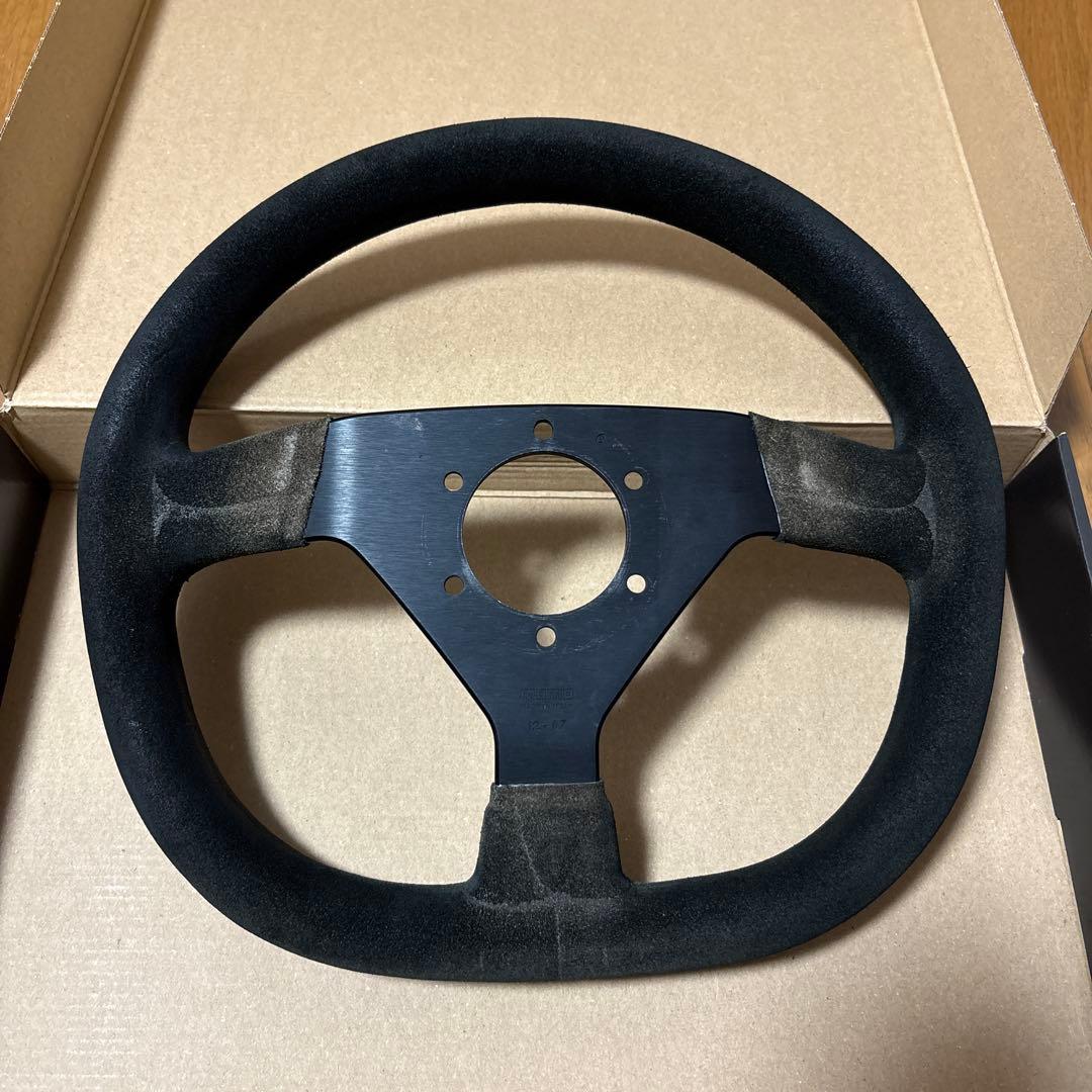 momo スエード ブラック ステアリング