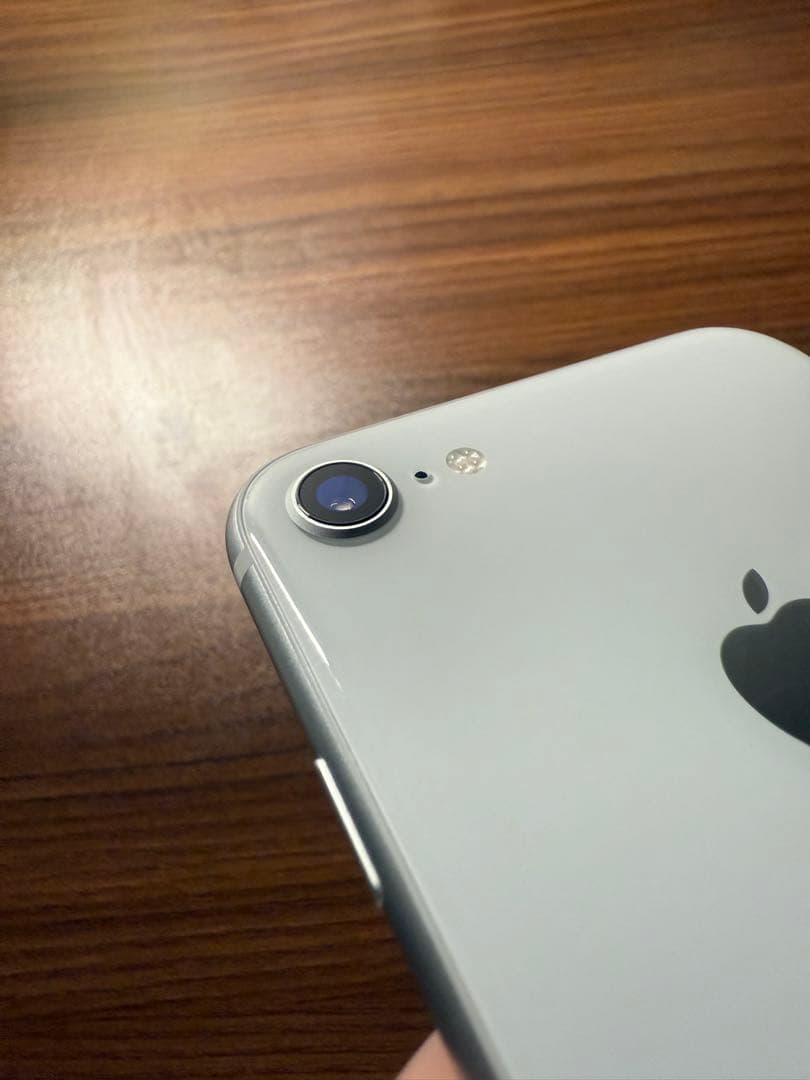 iPhone 8 ホワイト 64GB