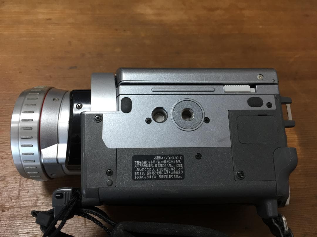 撮影再生ダビングOK　Panasonic NV-GS100　付属品あり　大画面