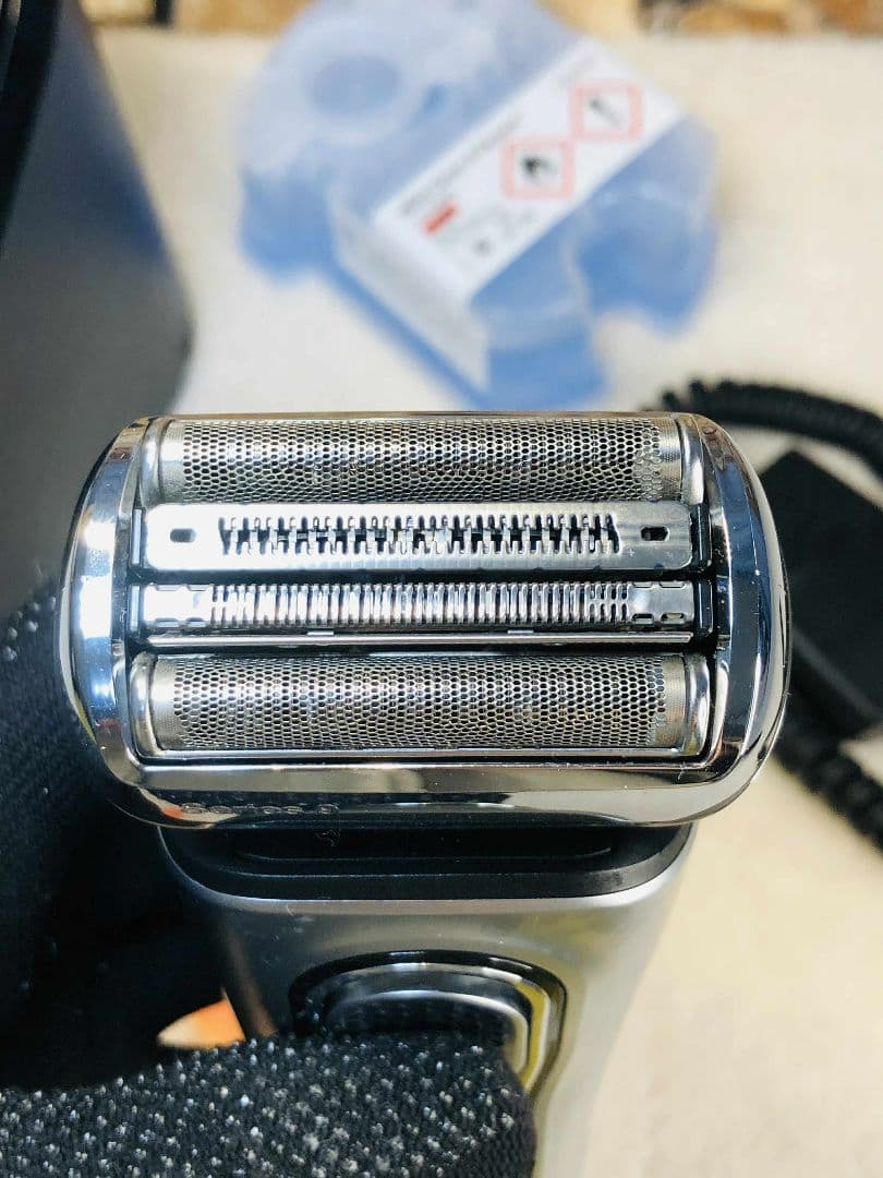 【美品】Braun Series 9 9090ccメンズ電気シェーバー