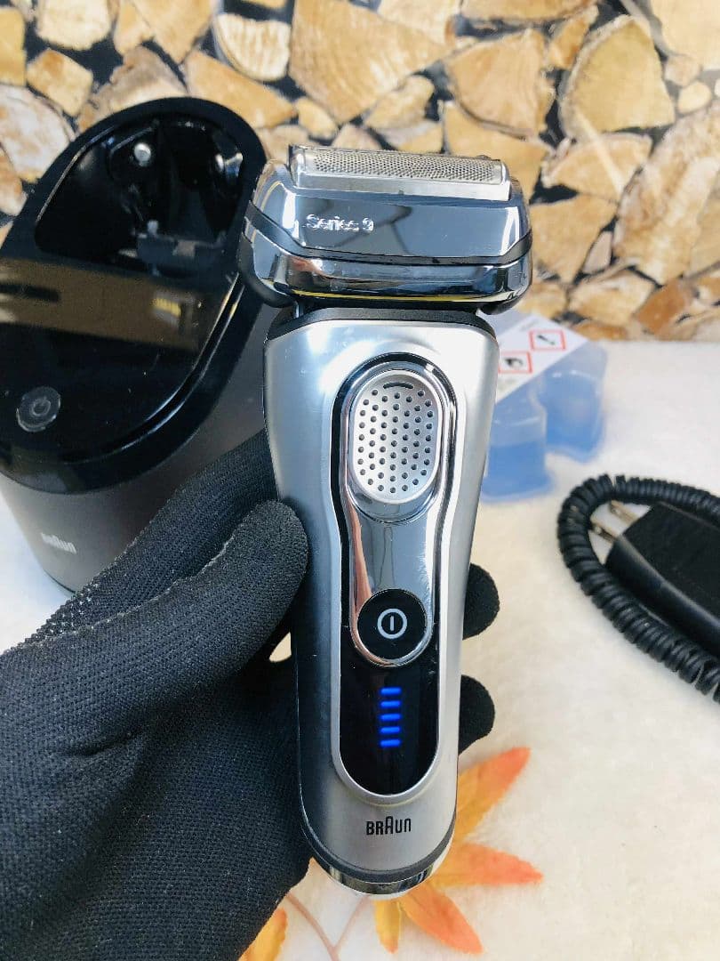 【美品】Braun Series 9 9090ccメンズ電気シェーバー
