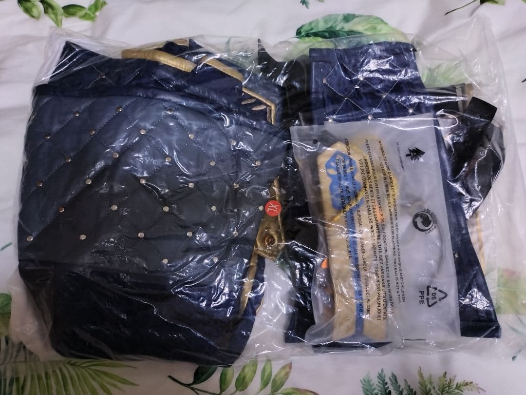 くろいぬ、冬蝉返品