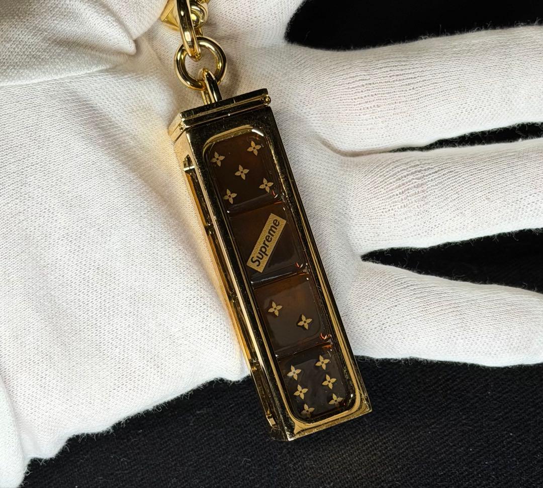 Louis Vuitton ✗ SUPREME コラボ ダイス キーホルダー