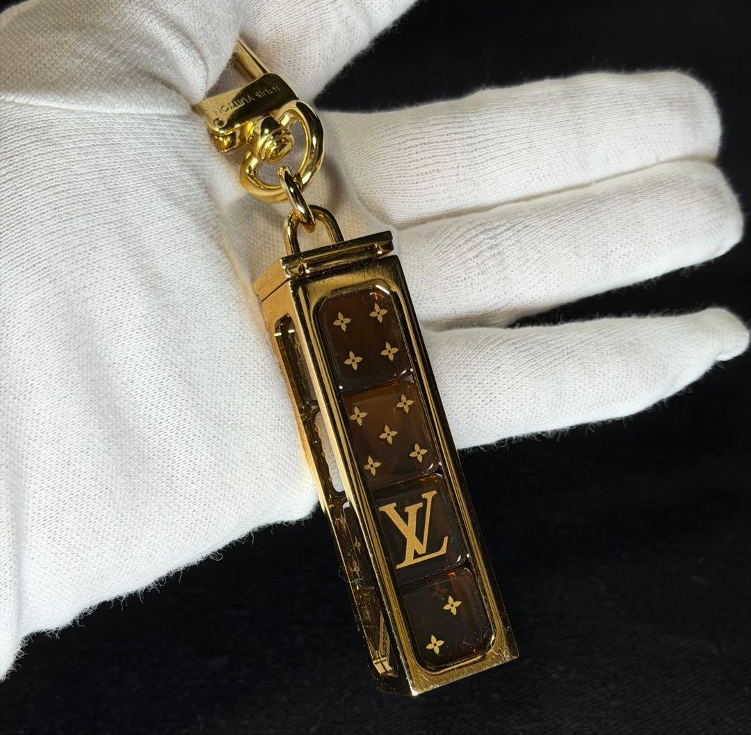 Louis Vuitton ✗ SUPREME コラボ ダイス キーホルダー