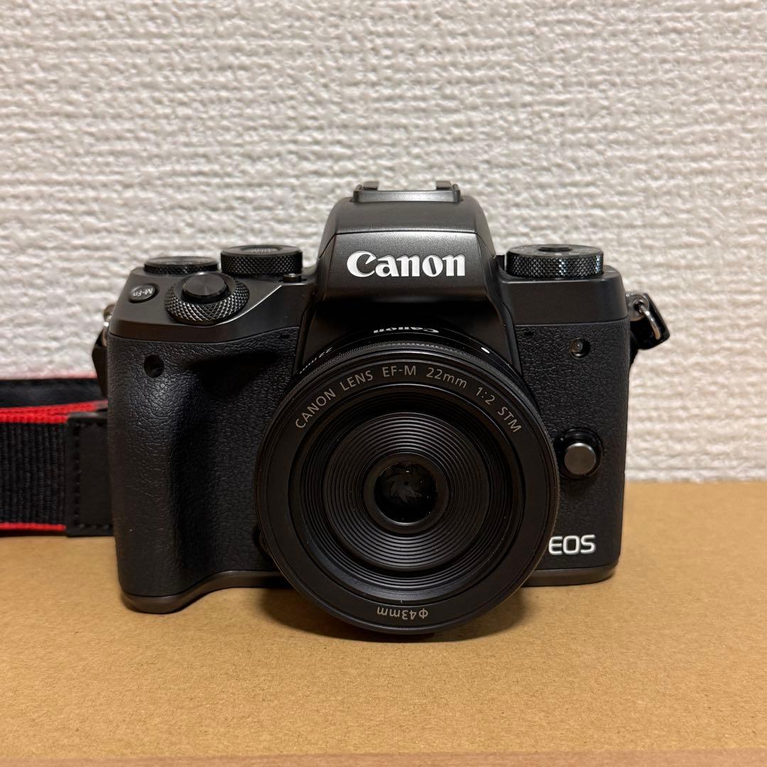 美品　Canon EOS M5 + EF-M22mm F2 STM セット