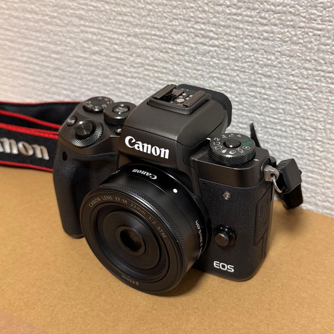 美品　Canon EOS M5 + EF-M22mm F2 STM セット