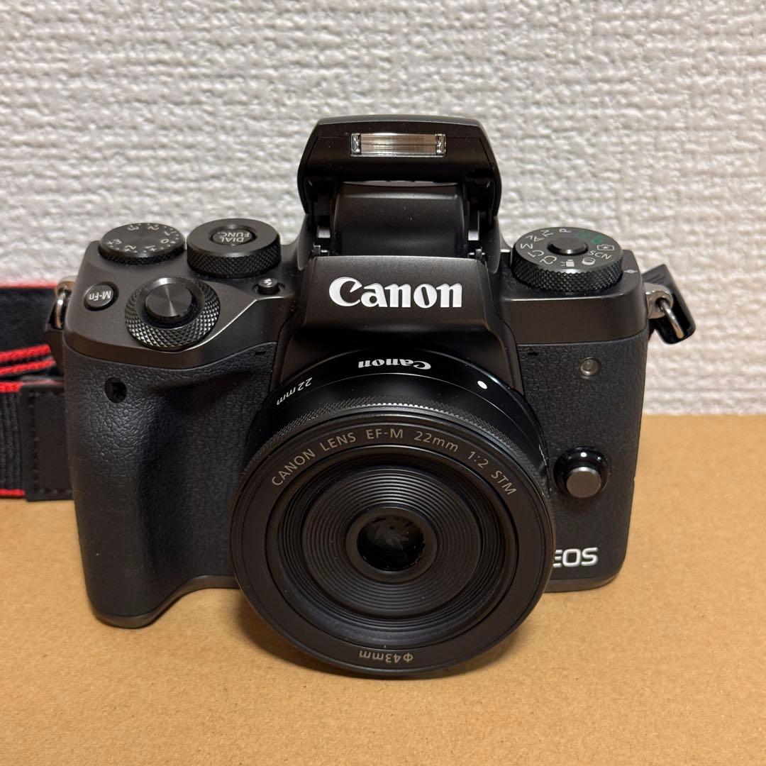 美品　Canon EOS M5 + EF-M22mm F2 STM セット