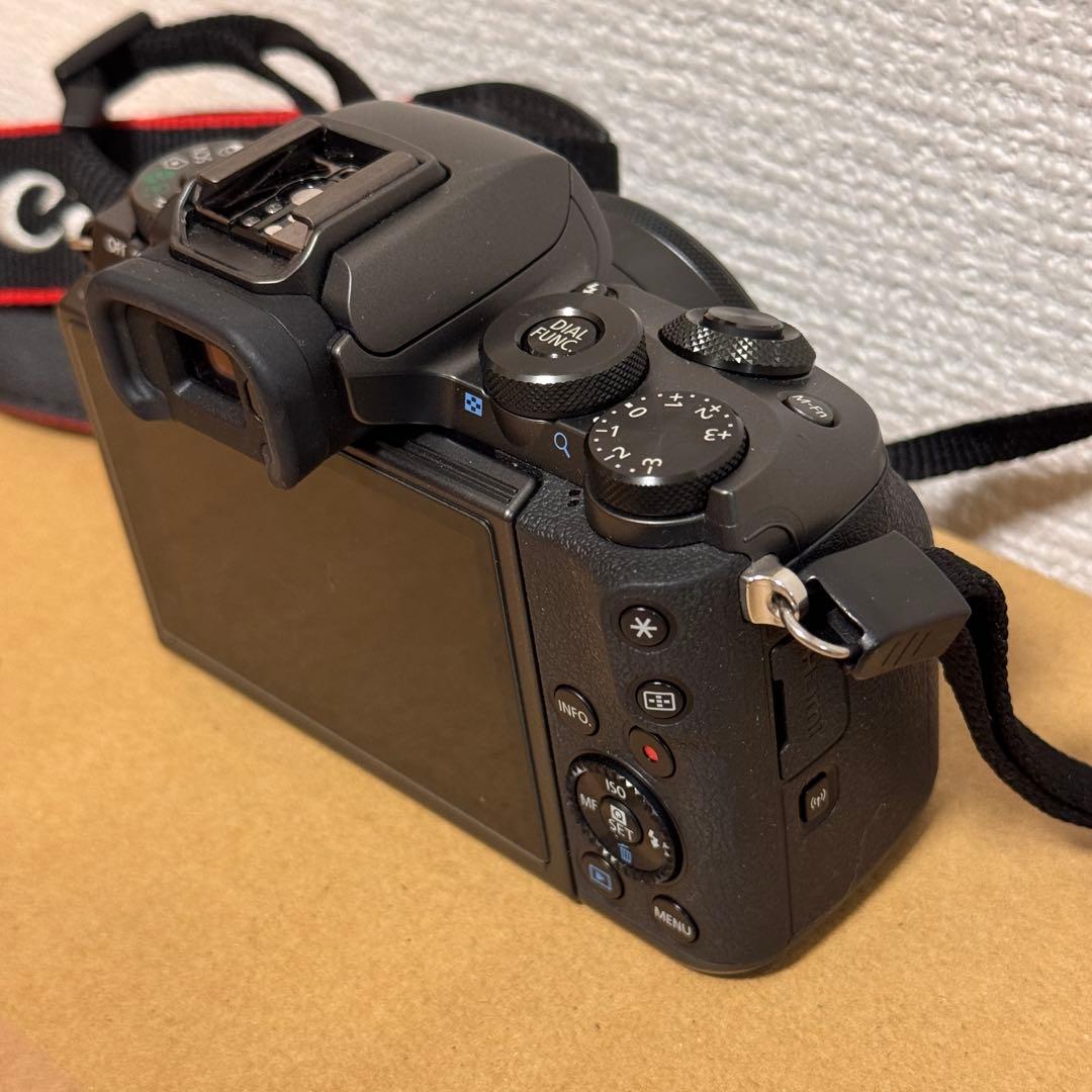 美品　Canon EOS M5 + EF-M22mm F2 STM セット