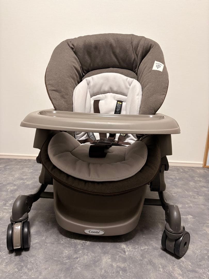 Combi ネムリラ オートスウィング Simplight　電動ハイローチェア