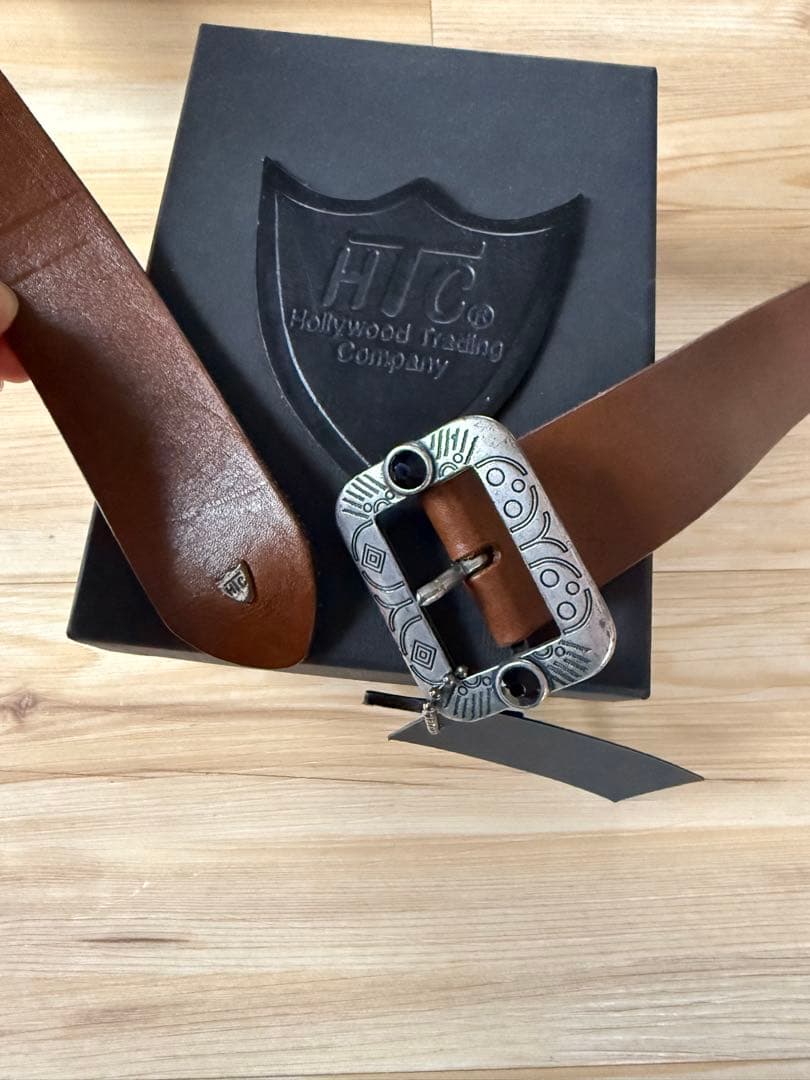 HTC ブラウンレザーベルト オリジナルボックス付き