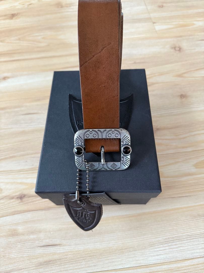 HTC ブラウンレザーベルト オリジナルボックス付き