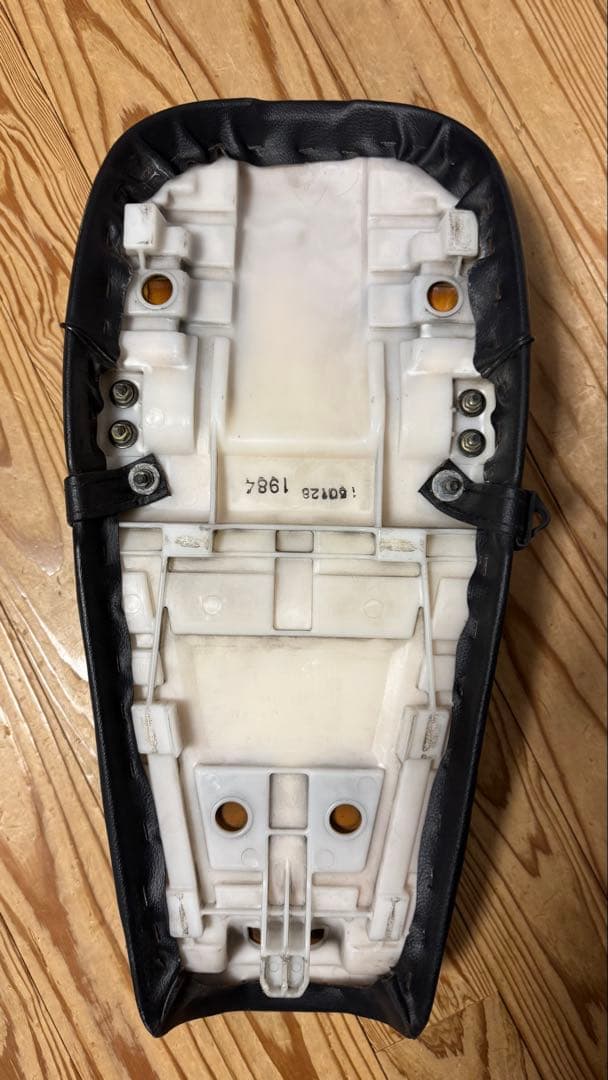 Kawasaki 250TR純正シート