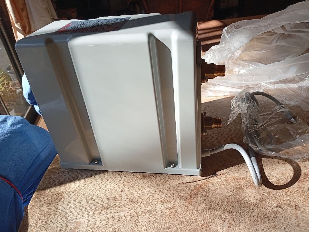 給湯加圧器　shc 1511b2　三相電機株式会社