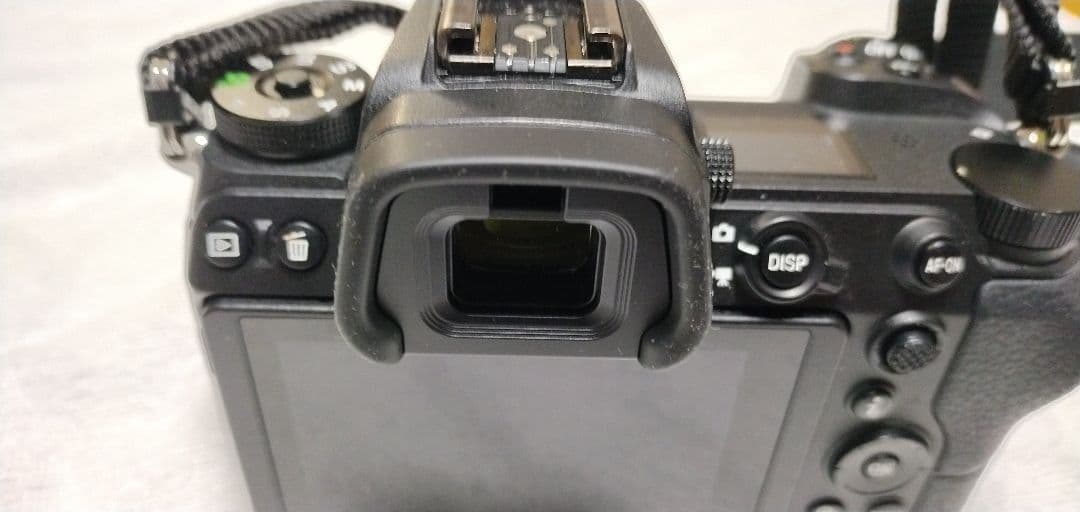 【訳あり】NIKON Z6 本体とアクセサリ