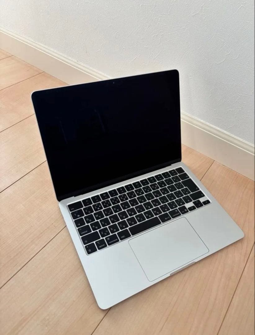 美品　Apple MacBook Air 13インチ M4 16GB 256GB