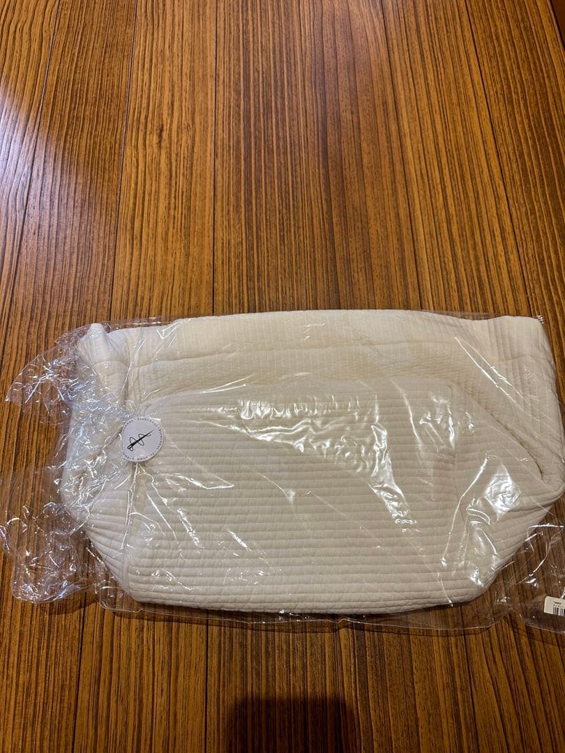 ピオヌンナル　ガーデン　アイボリー