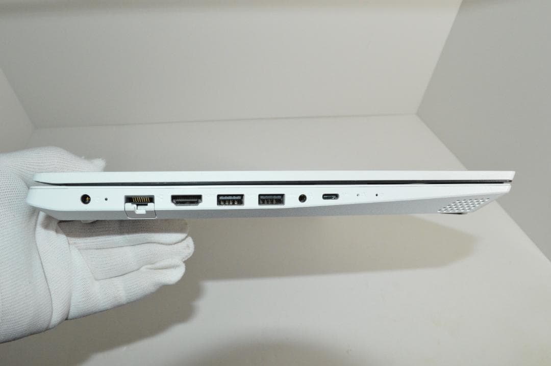 ホワイトLavie第8世代i7/20G/SSD1TB