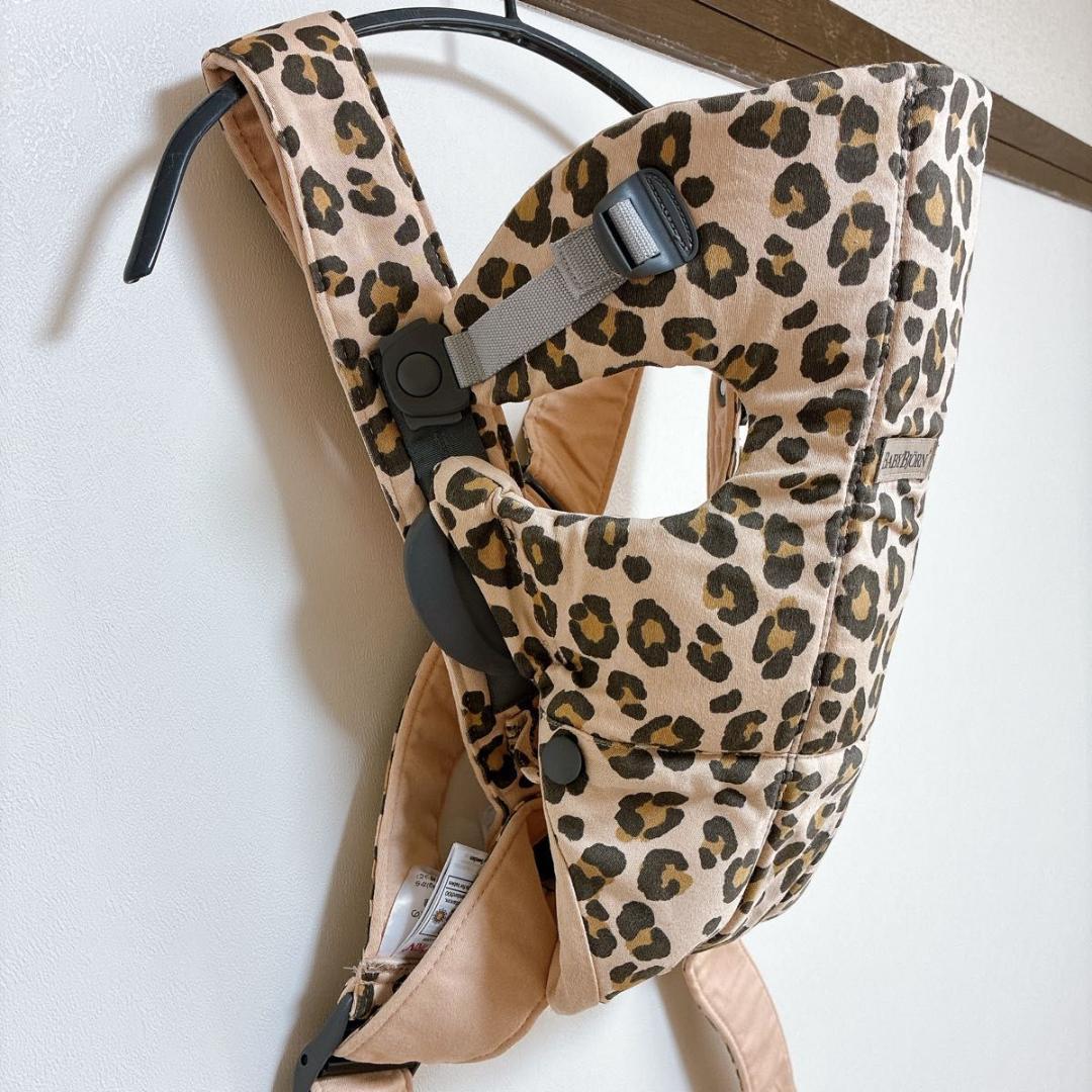 【美品】ベビービョルン　ベビーキャリアミニ ベージュレパード 抱っこ紐 手洗い済