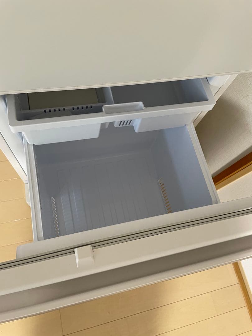 三菱冷蔵庫　272L 白　2022年製