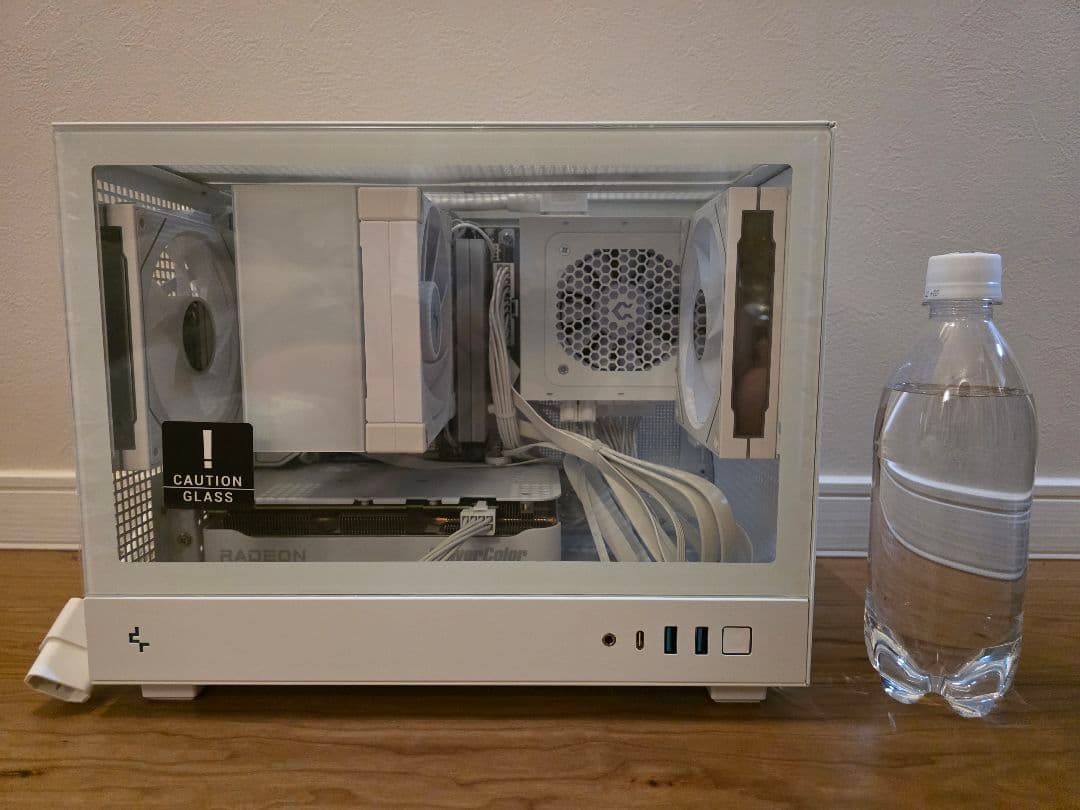 【白色小型ゲーミングPC】RX 9060 XT / ryzen7 7700