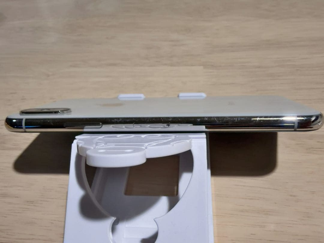 Apple iphonexs 64GBシルバー バッテリ81% SIMロックなし