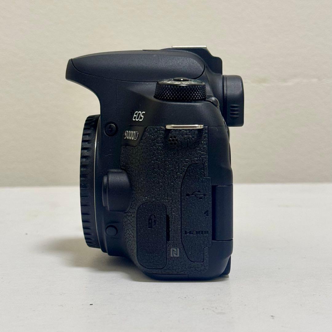 デジタル一眼レフカメラ Canon EOS 9000D ダブルズームレンズキット