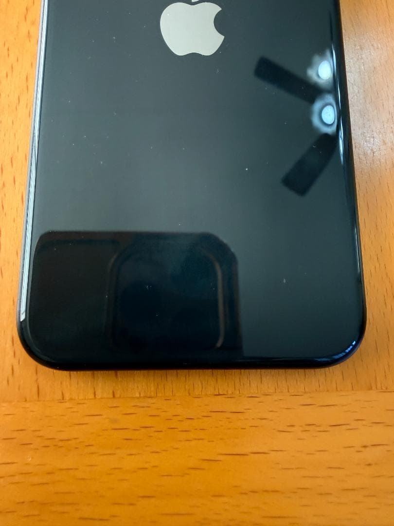 iPhone SE 64GB SIMロックあり