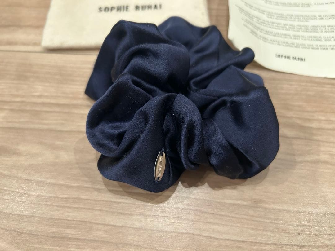 SOPHIE BUHAI ネイビー サテン ヘアシュシュ